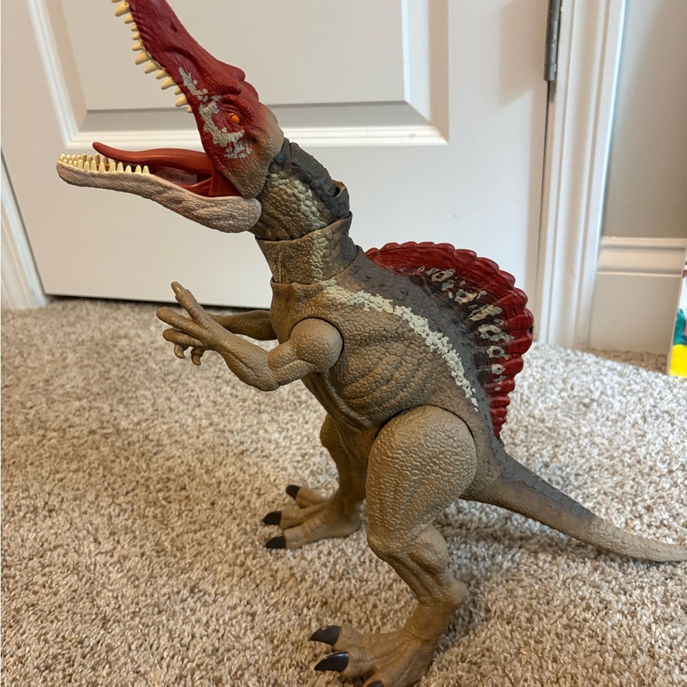 Jurassic World Spinosaurus Reptile Figure Toy - Picture 5 of 6